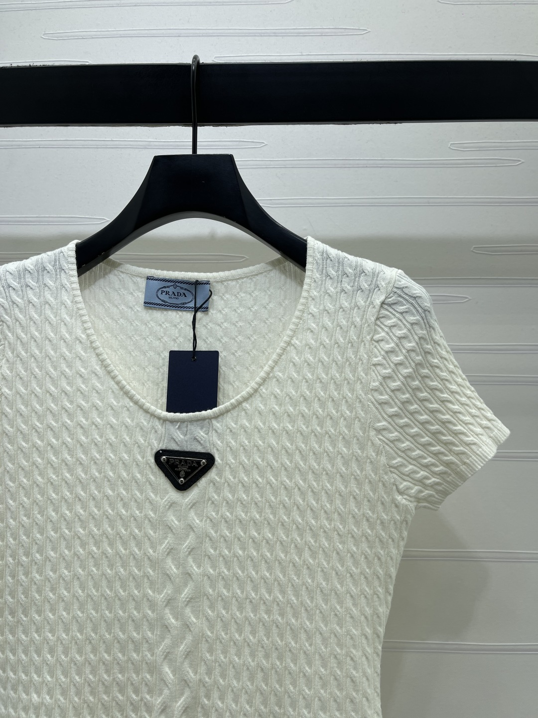 Women's short sleeves